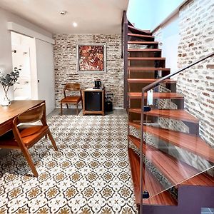 Deluxe Duplex King Room